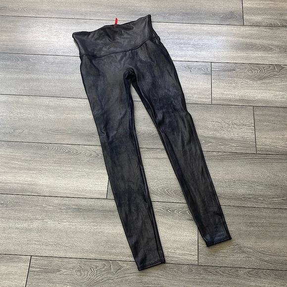 SPANX Pants - SPANX • Shimmery High Rise Leggings